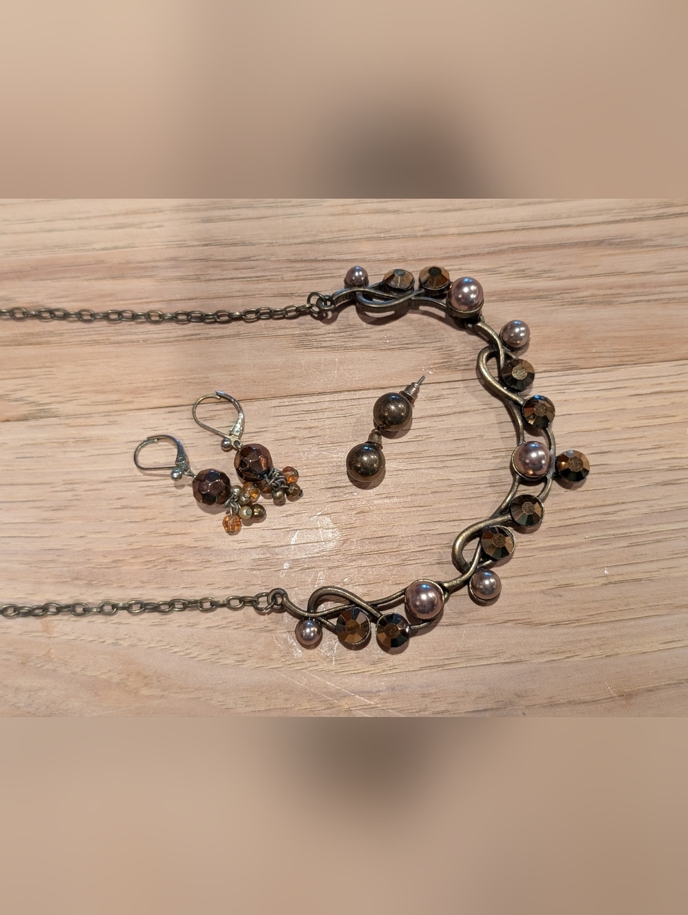 Source Unknown Bronze-Tone Necklace Set with Brown and Lavender Pearls
